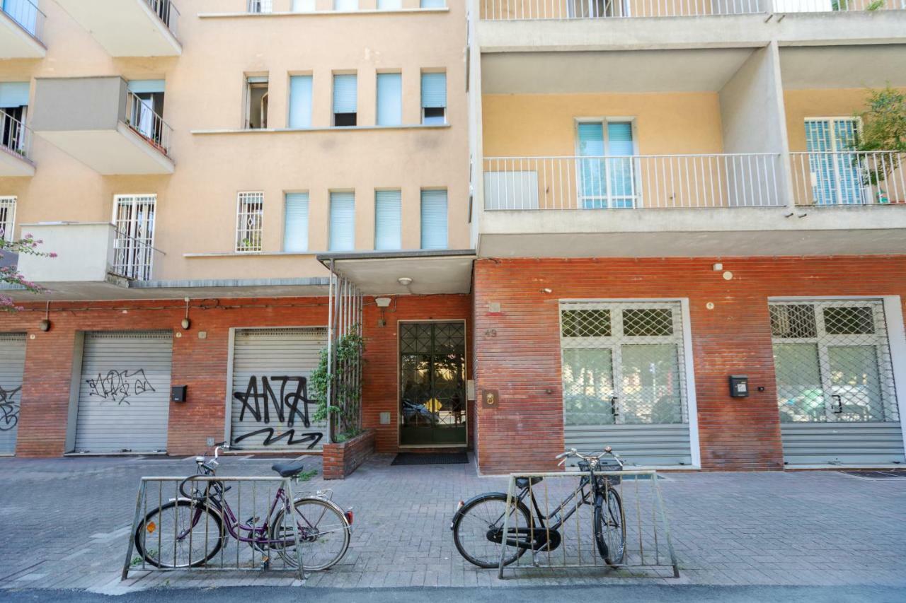 Sant'Orsola Colorful Huge Apartment 볼로냐 외부 사진